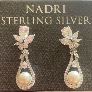 NWT Nadri elegant pearl earrings